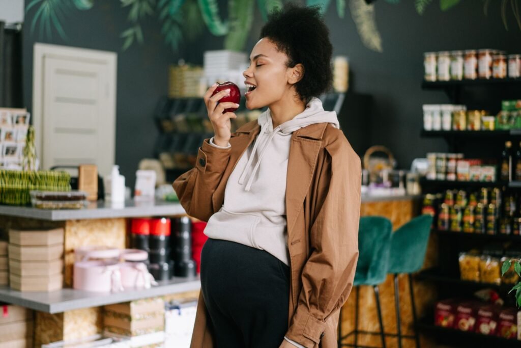 Nausées et grossesse : que manger pour se sentir mieux